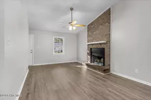 410 Cedar Crk Dr, Jacksonville, NC 28540 - Photo 9