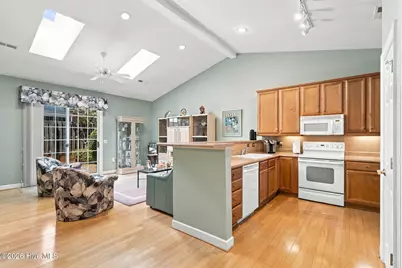 5006 Carleton Drive #Unit 137, Wilmington, NC 28403 - Photo 7