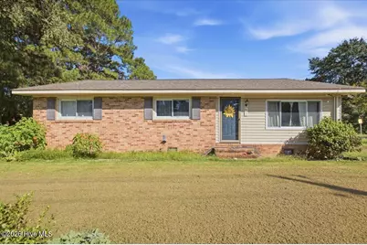 613 E Chelly Street, Warsaw, NC 28398 - Photo 1