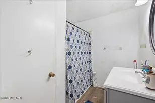 613 E Chelly St, Warsaw, NC 28398 - Photo 19
