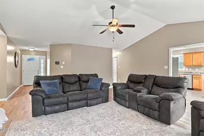 210 Gillespie Drive, Hubert, NC 28539 - Photo 9