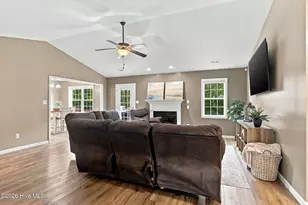 210 Gillespie Dr, Hubert, NC 28539 - Photo 5
