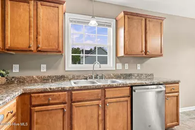 210 Gillespie Drive, Hubert, NC 28539 - Photo 11