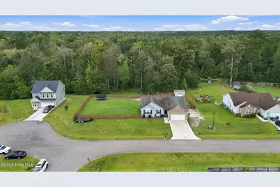 210 Gillespie Drive, Hubert, NC 28539 - Photo 3
