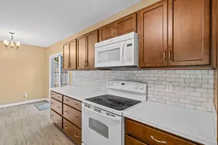542 Shadowridge Rd, Jacksonville, NC 28546 - Photo 15
