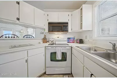 700 W First Street #C-7, Kill Devil Hills, NC 27948 - Photo 11