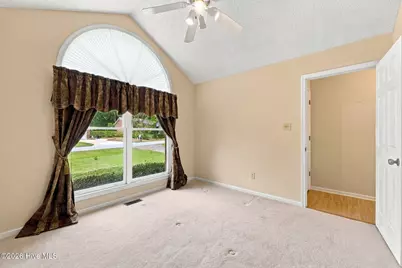 304 N Carolina Drive, New Bern, NC 28562 - Photo 17