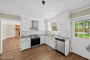 2207 Stallings Dr, Kinston, NC 28504 - Photo 9