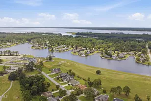 1012 Pelican Dr, New Bern, NC 28560 - Photo 97