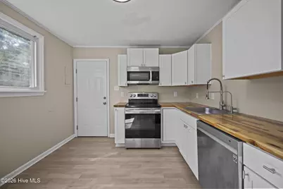 103 Robin Road, Jacksonville, NC 28540 - Photo 11