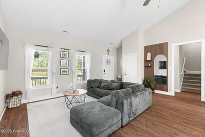 306 E Theriault Court, Jacksonville, NC 28540 - Photo 3