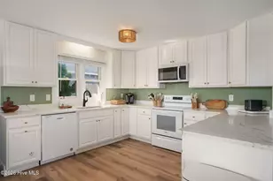 2306 Raymond Ave, Kill Devil Hills, NC 27948 - Photo 9
