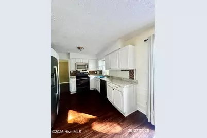 504 Greenbriar Drive, Jacksonville, NC 28546 - Photo 9