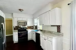 504 Greenbriar Dr, Jacksonville, NC 28546 - Photo 9