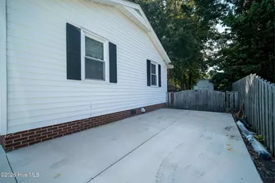 809 Gardenview Drive, Jacksonville, NC 28540 - Photo 41