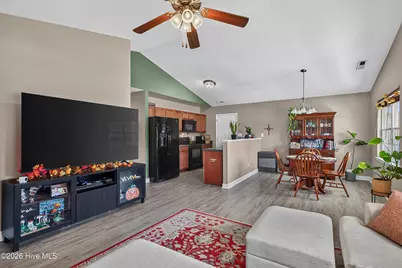 121 Woodbury Farm Drive, Jacksonville, NC 28540 - Photo 7