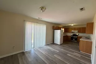 205 Stag Ct, Hubert, NC 28539 - Photo 5