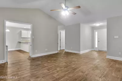 146 Monterey Circle, New Bern, NC 28562 - Photo 5