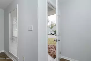 819 Varsity Dr, Wilmington, NC 28403 - Photo 3