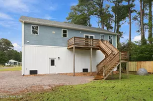 402 Gillikin Rd, Beaufort, NC 28516 - Photo 3