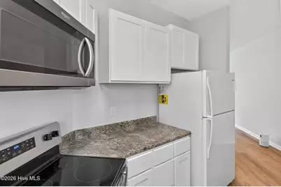 4240 Wilshire Boulevard #202e, Wilmington, NC 28403 - Photo 5