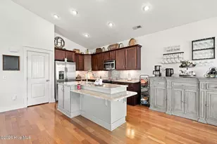1404 Mackerel Ln, Carolina Beach, NC 28428 - Photo 5