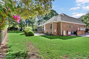 302 Pecan Ct, Hampstead, NC 28443 - Photo 9
