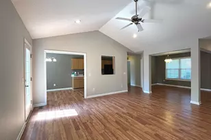 205 Woodgreen Ln, Aberdeen, NC 28315 - Photo 7