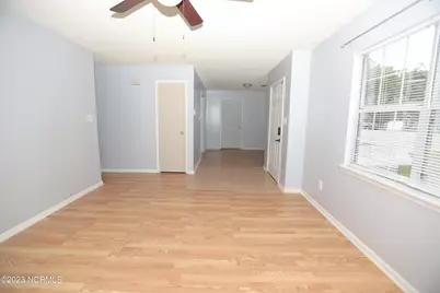 621 S Hampton Drive, Jacksonville, NC 28546 - Photo 3