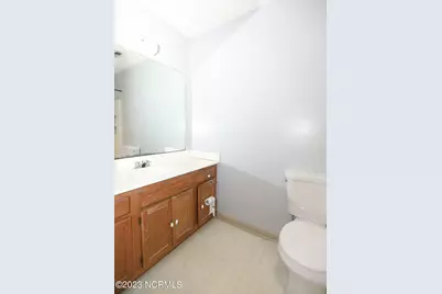 621 S Hampton Drive, Jacksonville, NC 28546 - Photo 17