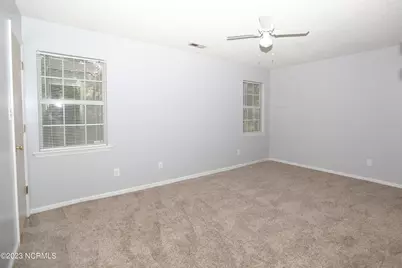 621 S Hampton Drive, Jacksonville, NC 28546 - Photo 15