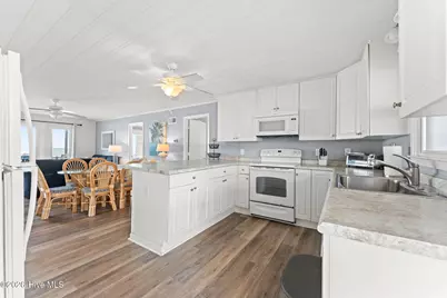 392 E First Street, Ocean Isle Beach, NC 28469 - Photo 9