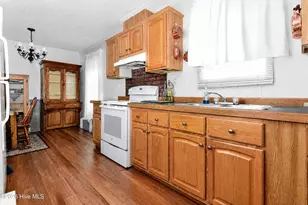 1035 W Bay St, Belhaven, NC 27810 - Photo 9