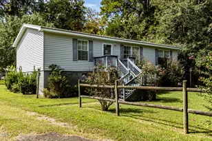 1035 W Bay St, Belhaven, NC 27810 - Photo 1