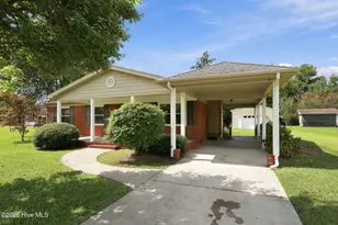 1624 New Bern St, Newport, NC 28570 - Photo 7