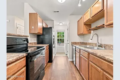 106 Republic Court, Jacksonville, NC 28540 - Photo 7