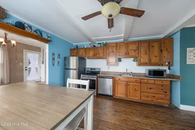 411 Spartanburg Avenue, Carolina Beach, NC 28428 - Photo 7