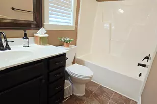 805 Megan Dr, Greenville, NC 27834 - Photo 39