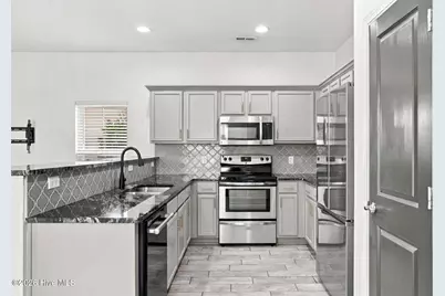 823 Isle Of Palms Way, Wilmington, NC 28412 - Photo 9