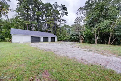 1 W Thurman Road, New Bern, NC 28562 - Photo 5