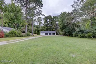 1 W Thurman Rd, New Bern, NC 28562 - Photo 1