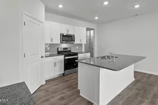 2700 Salisbury Ln W, Wilson, NC 27893 - Photo 7