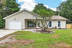 809 Deblea Ct, Jacksonville, NC 28546 - Photo 1