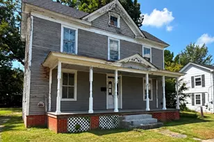 307 E Broad St, Elizabeth City, NC 27909 - Photo 1