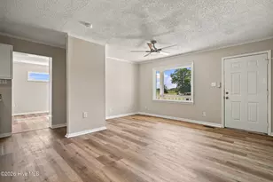 104 Oak Grove Ave, Greenville, NC 27834 - Photo 7