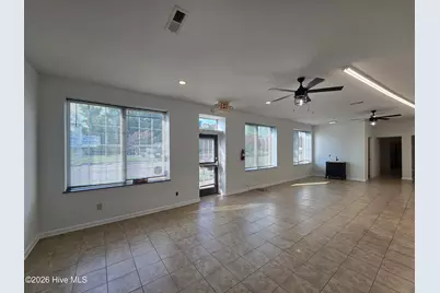 400 N Hughes Boulevard, Elizabeth City, NC 27909 - Photo 3