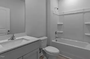 324 Maddox Dr, Aberdeen, NC 28315 - Photo 17