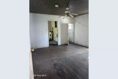 1112 Queen Street E, Wilson, NC 27893 - Photo 3