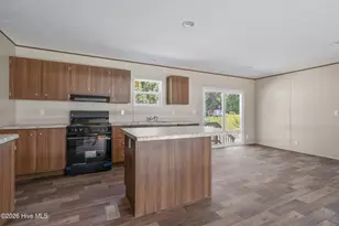 580 S Windward Dr SW, Supply, NC 28462 - Photo 9
