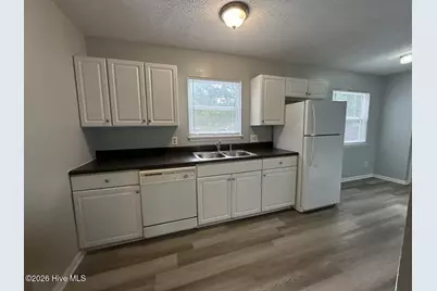 506 Parkway Court, Jacksonville, NC 28540 - Photo 5